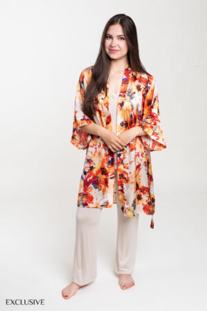 Ensemble Jasmine: Kimono Floral, Débardeur Dentelle & Pantalon Beige