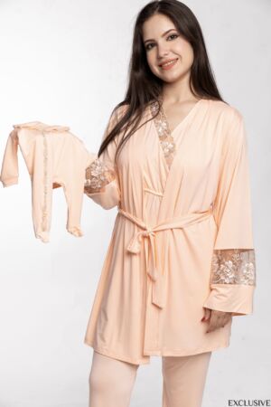 Ensemble Maternité Maman & Bébé Fille : Déshabillé, Pull, Pantalon et Bonnet