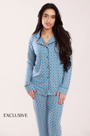 Ensemble Pyjama Colette Bleu Avec Motif : Chemise et Pantalon Confortable en Coton