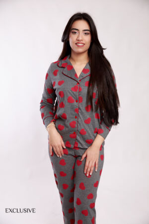 Ensemble Colette Amour Gris : Chemise et Pantalon Coton à Motif Cœurs avec chaussettes