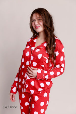 Ensemble Colette Amour Rouge : Chemise et Pantalon Coton à Motif Cœurs avec chaussettes