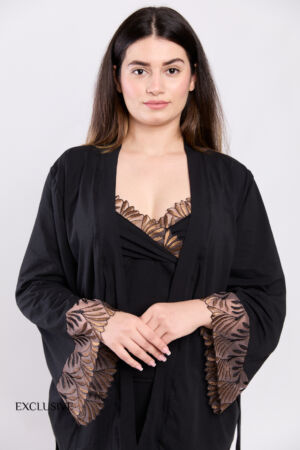 Ensemble Jasmine Noir : Pyjama 3 Pièces Chic avec Dentelle