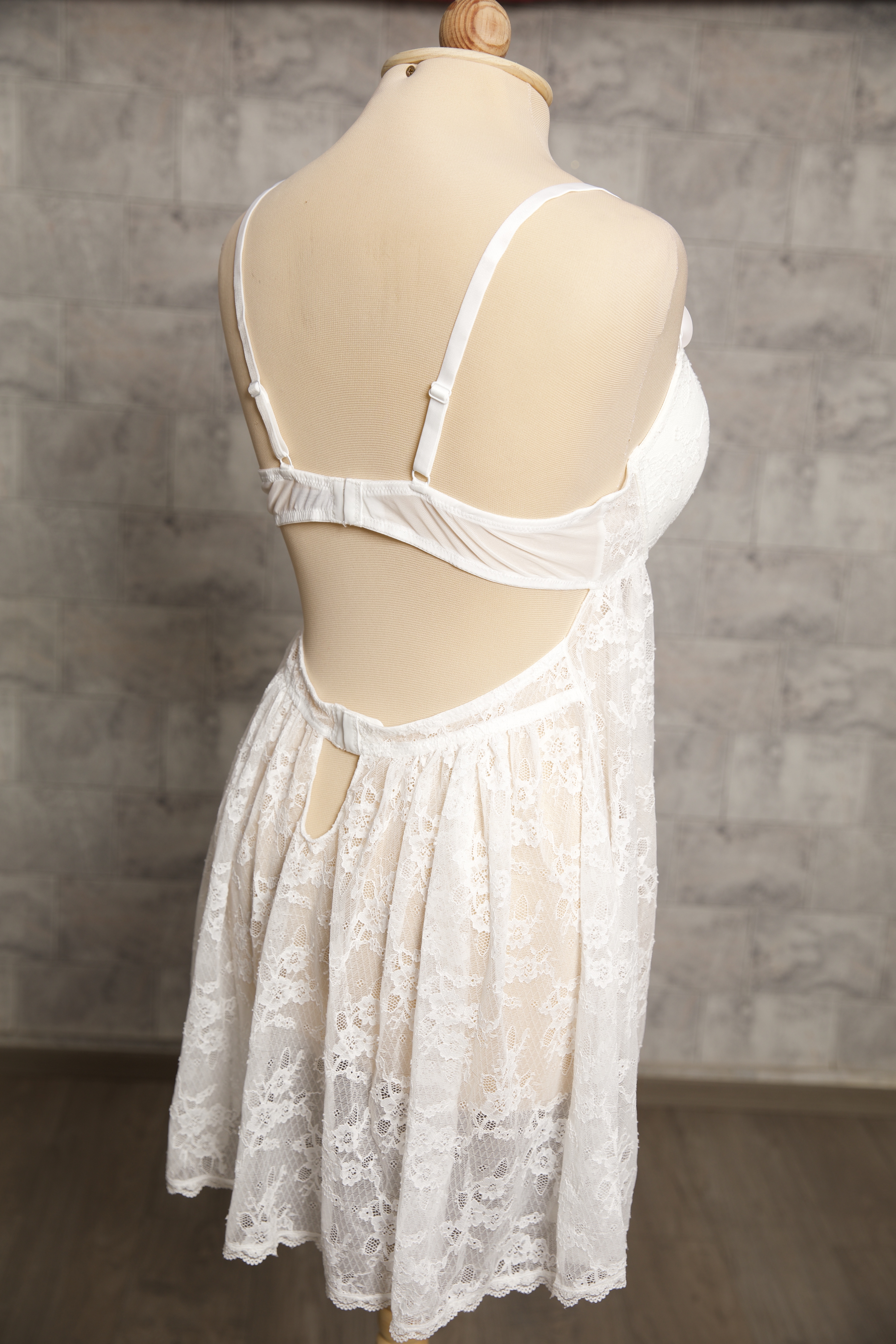 Nuisette en Dentelle Avec String407