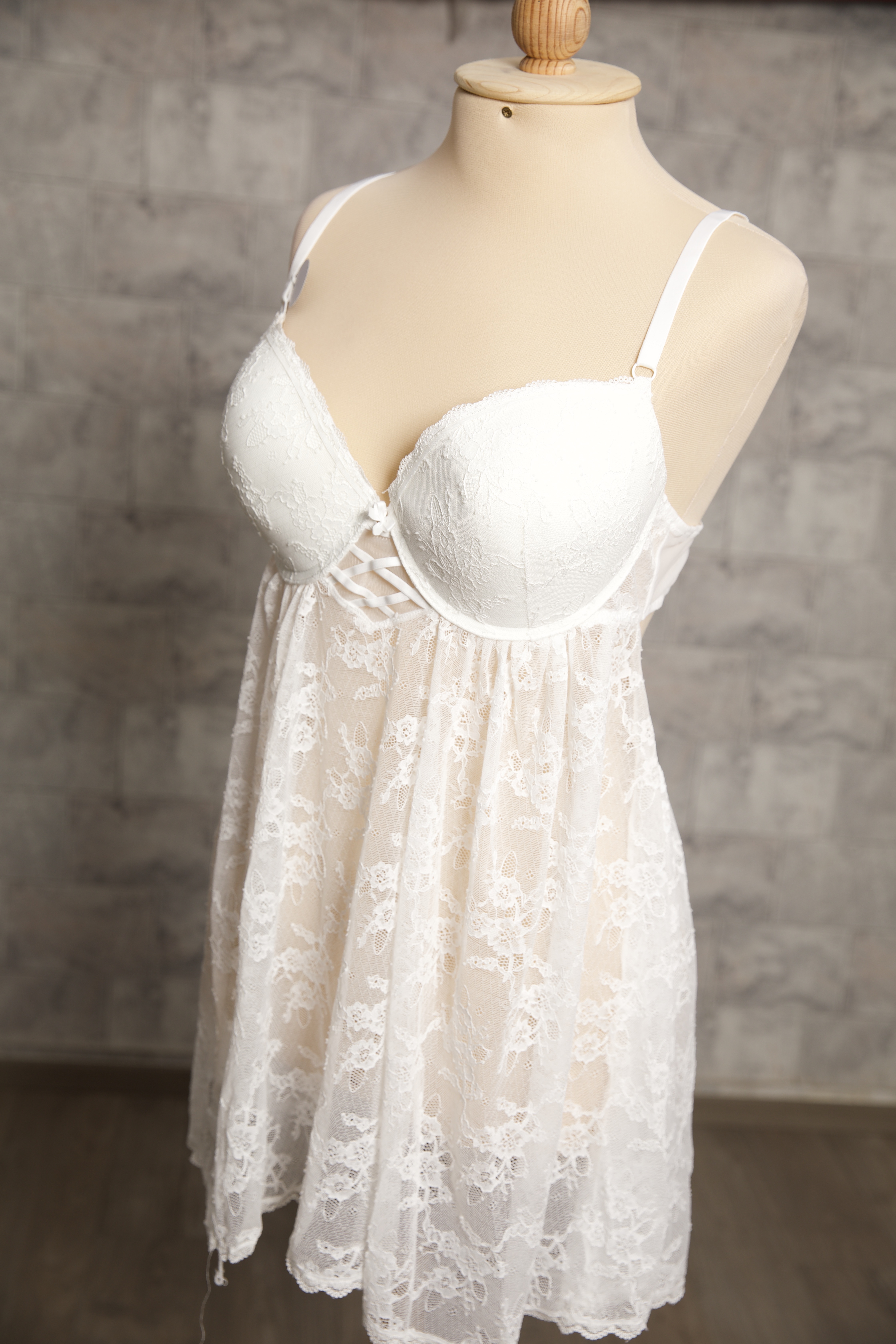 Nuisette en Dentelle Avec String409