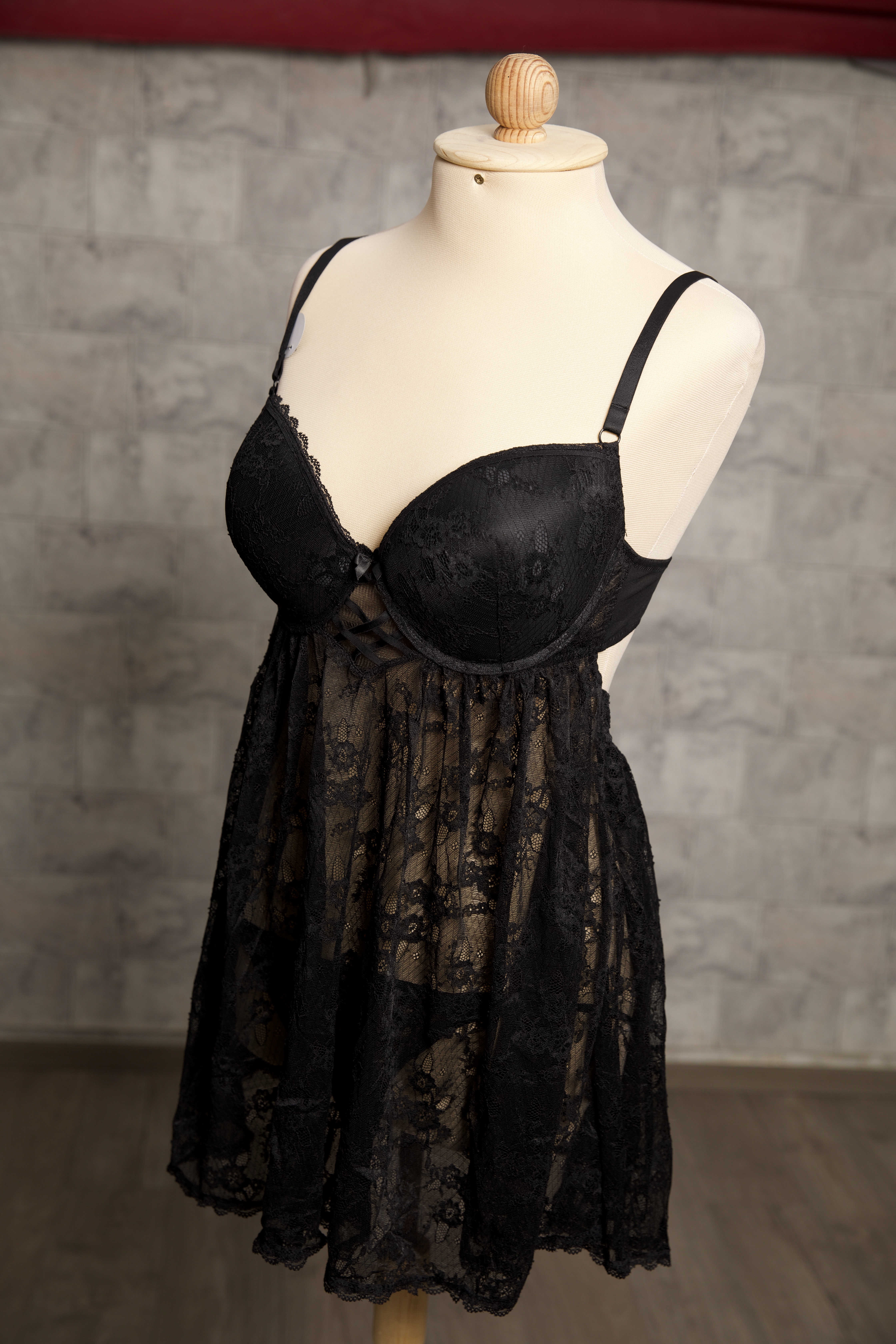Nuisette en Dentelle Avec String412
