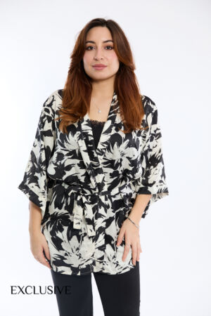 Ensemble Jasmine Noir : Pyjama 3 Pièces avec Kimono en Satin Imprimé Floral pour femmes